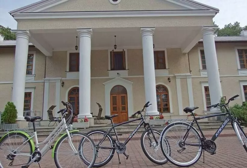 Hotelli Rytwiany Pałac