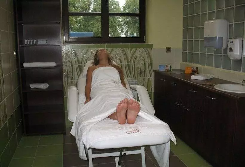 Hotelli Rytwiany Pałac