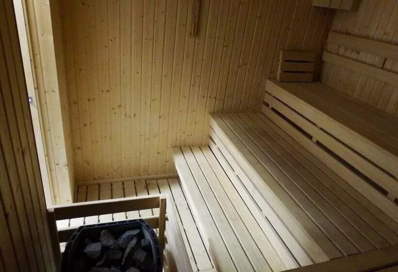 Hotelli Rytwiany Pałac