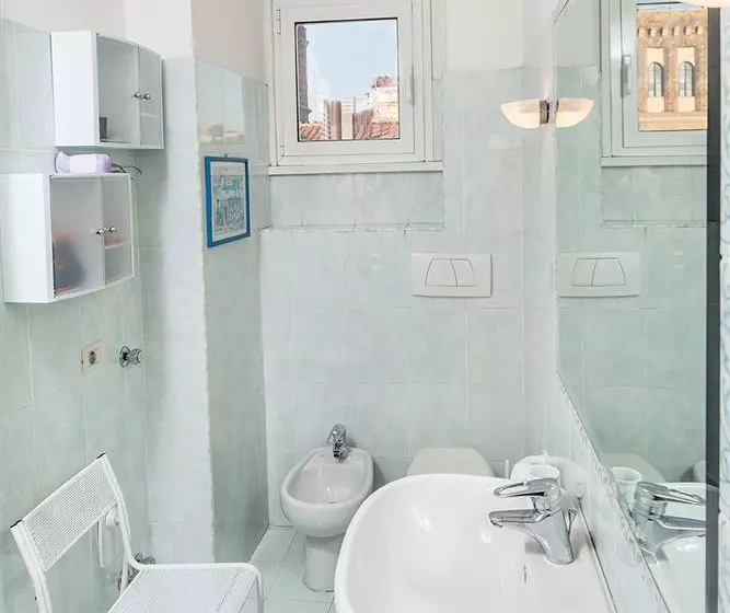 تختخواب و صبحانه A Casa A Testaccio