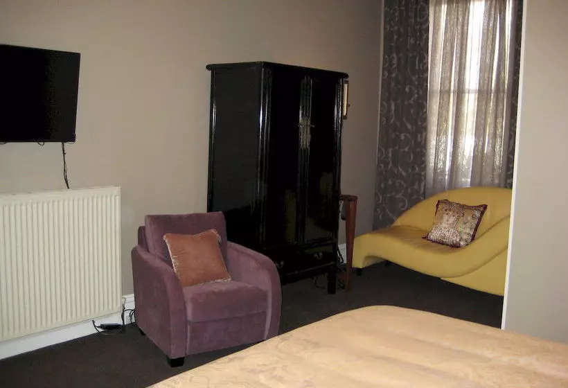 צימר Finches Country Guesthouse Hotel Beechworth