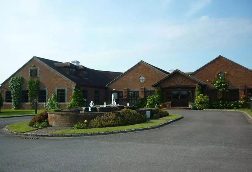 هتل Magnolia Park , Golf & Country Club