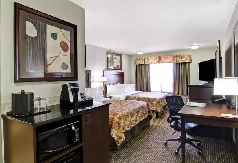 Отель Coast Weyburn