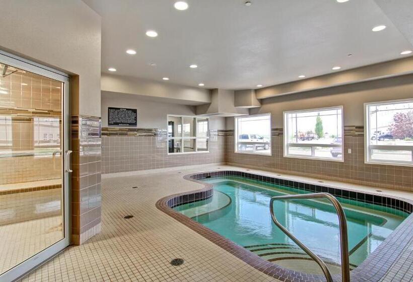 בית מלון כפרי Coast Weyburn