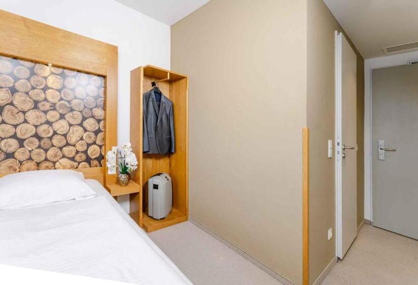 فندق Plaza Inn Dachau   München