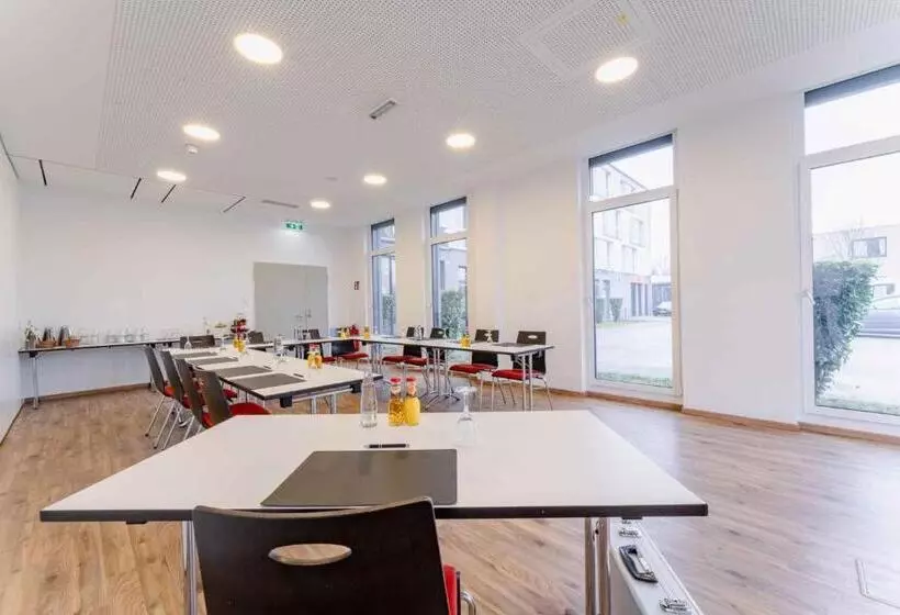 Отель Plaza Inn Dachau München