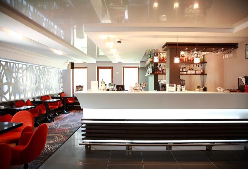 هتل Grand Admiral Resort & Spa