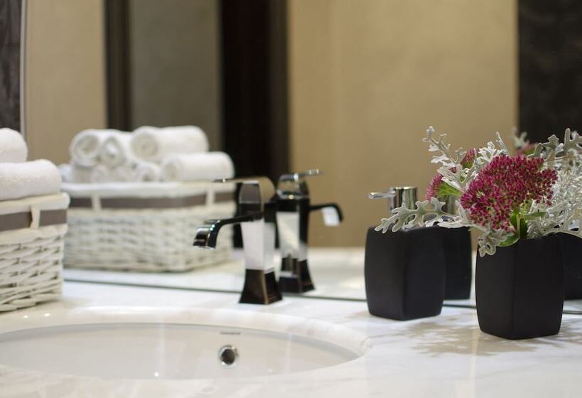 هتل Grand Admiral Resort & Spa