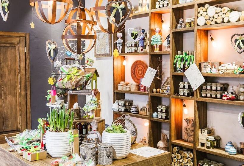 هتل Grand Admiral Resort & Spa