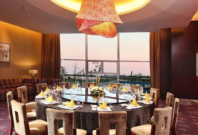 Grand Skylight International Hotel Gongqingcheng