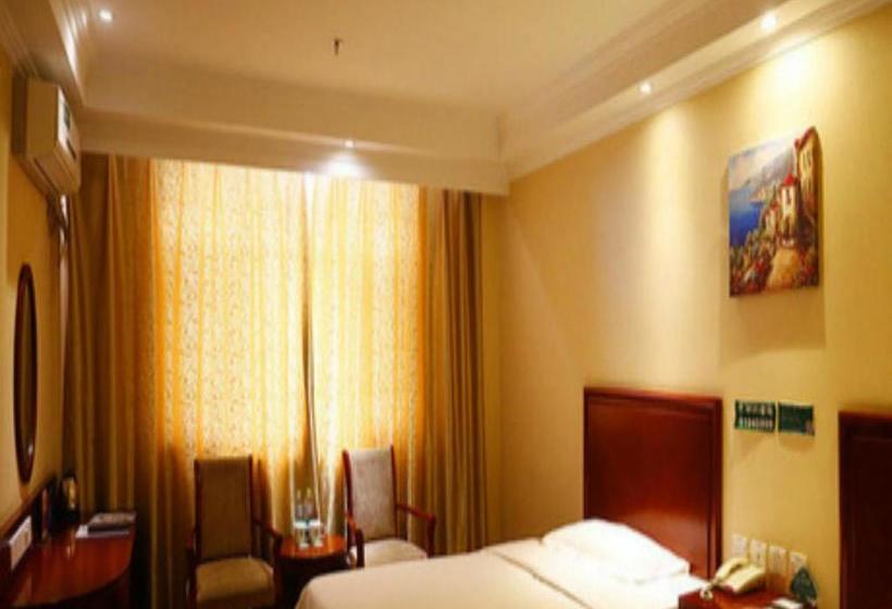 Отель Greentree Inn Beijing Huairou Qingchun Road Express
