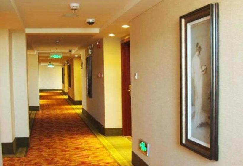 Отель Greentree Inn Beijing Huairou Qingchun Road Express