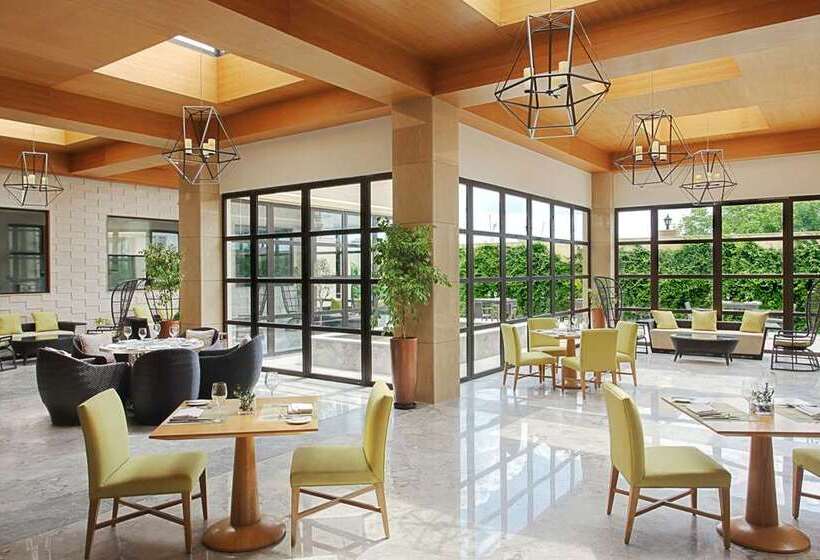 Hotell Hilton Dushanbe