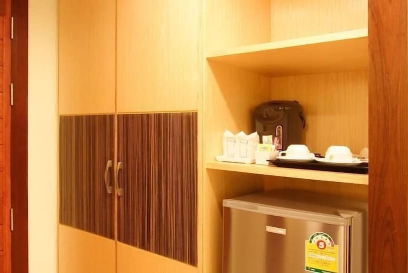 酒店 Kalim Beach Place