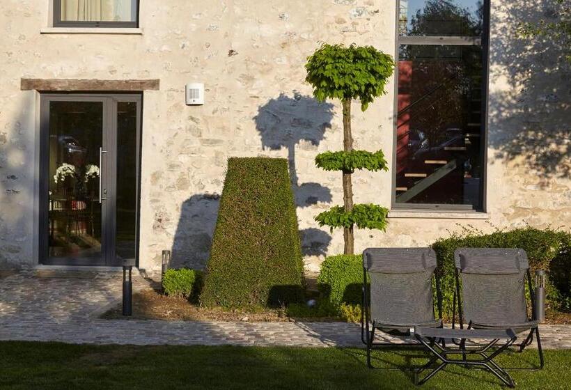 فندق Les Herbes Folles