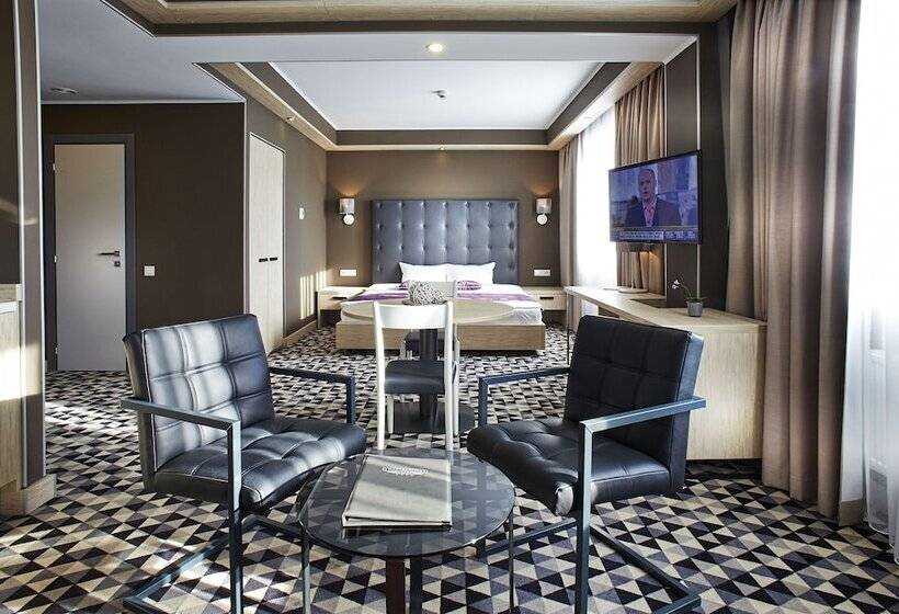 Отель Manufactura Design