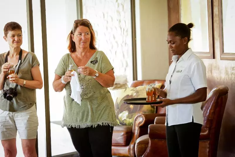 בית מלון כפרי Otjiwa Safari Lodge