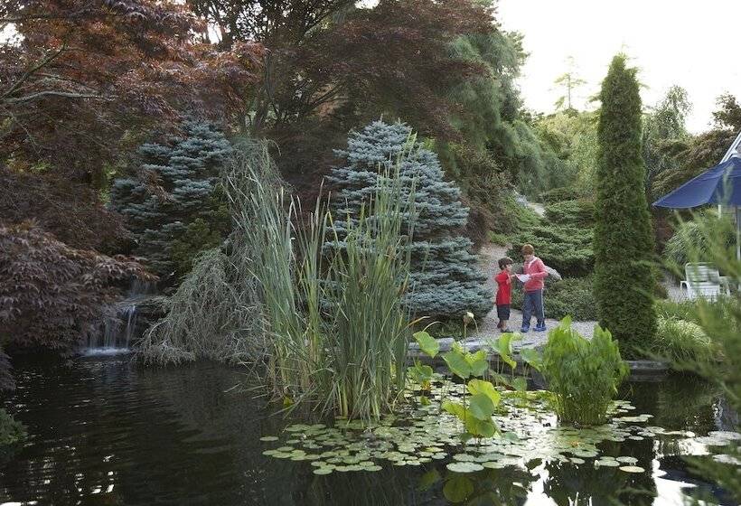 فندق Pleasant Bay Village Resort