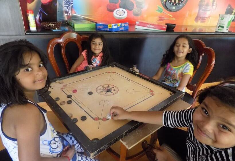 호텔 Sathyam Grand Resort, Sriperumbudur