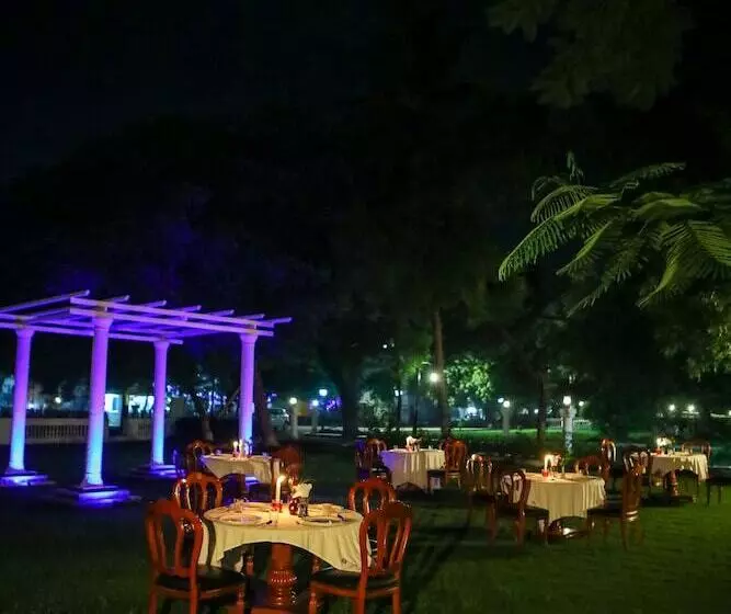 Отель Sathyam Grand Resort, Sriperumbudur