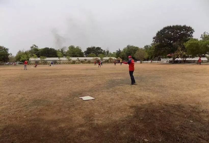 Отель Sathyam Grand Resort, Sriperumbudur