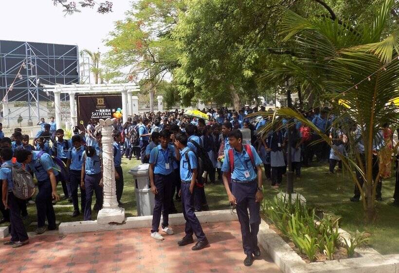 호텔 Sathyam Grand Resort, Sriperumbudur