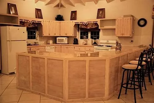 هتل Suite Serenade