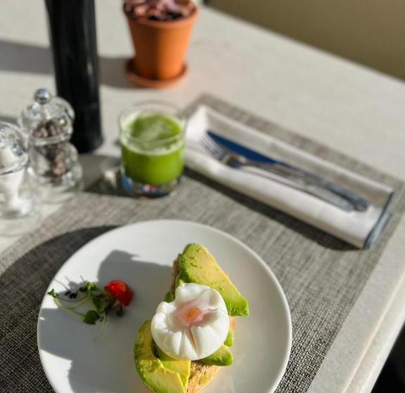 The Principal Madrid, Small Luxury Hotels