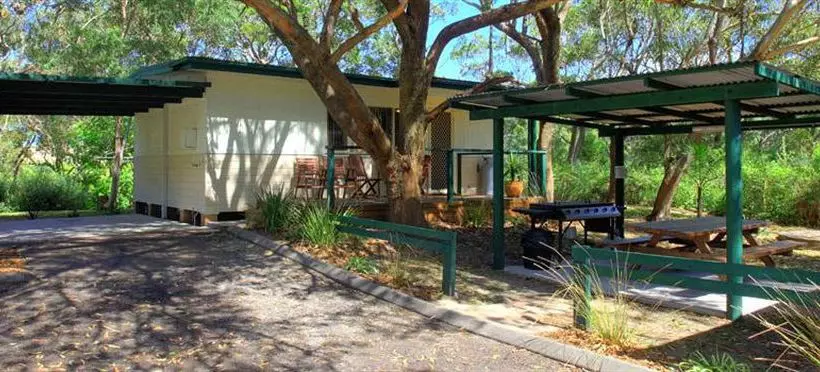 Отель The Retreat Port Stephens