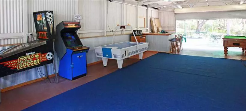 Отель The Retreat Port Stephens