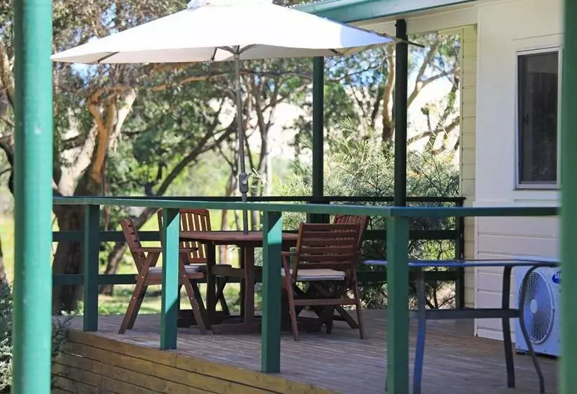 Отель The Retreat Port Stephens