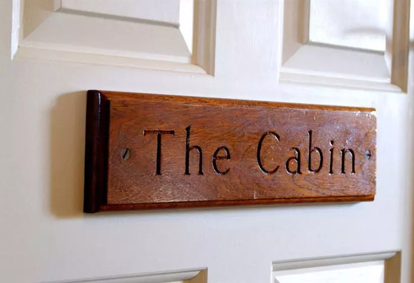 Отель The Victory Inn