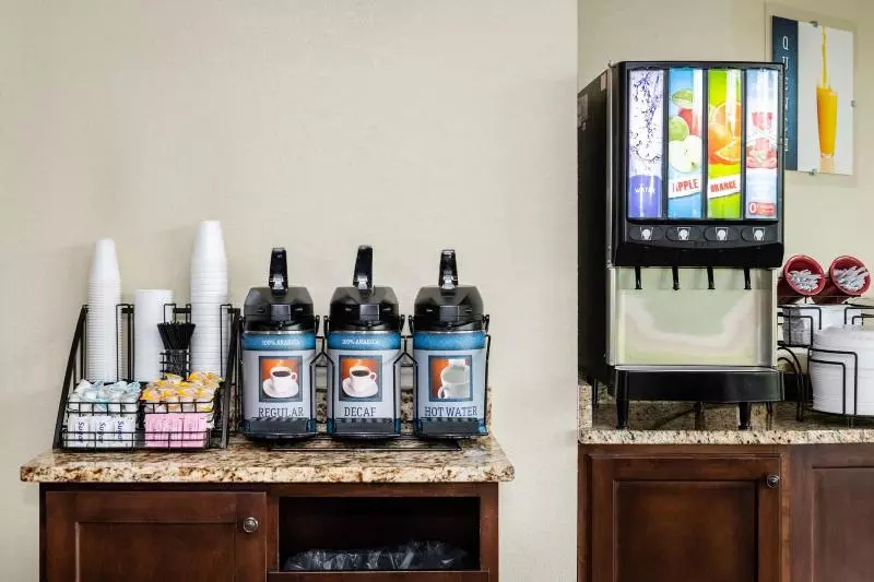 酒店 Twin Mountain Inn & Suites