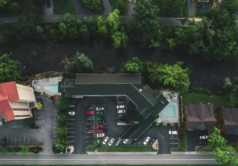 酒店 Twin Mountain Inn & Suites