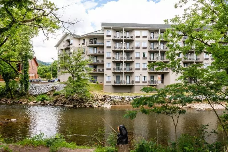 酒店 Twin Mountain Inn & Suites