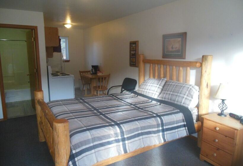 فندق على الطريق Clark Fork Lodge