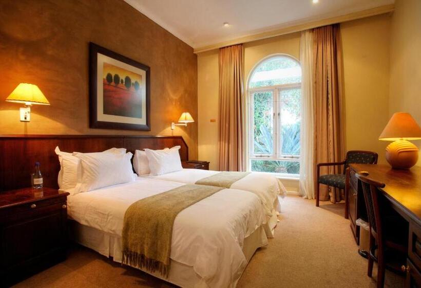 Panzió 39 On Church