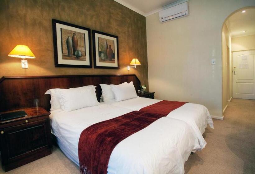 Panzió 39 On Church