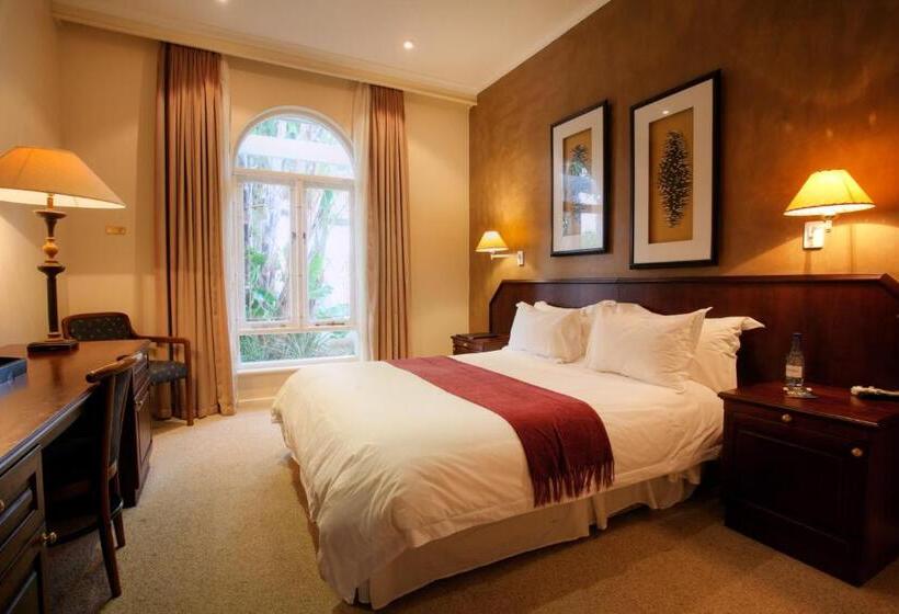 Panzió 39 On Church