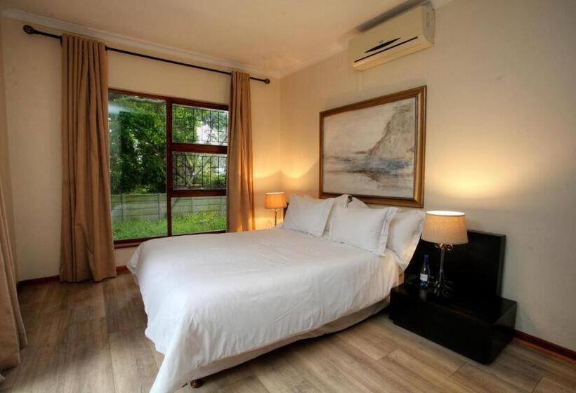 Panzió 39 On Church