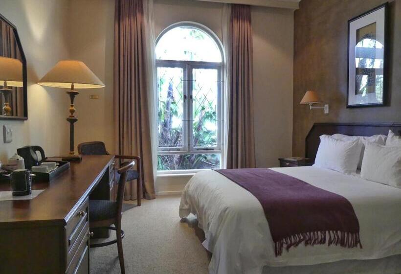 Panzió 39 On Church