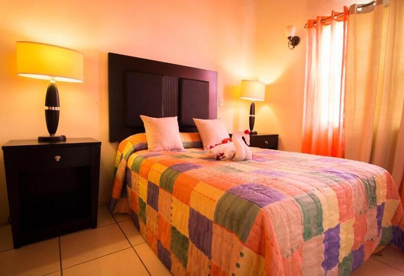 پانسیون Connie's Comfort Suites