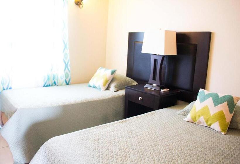 پانسیون Connie's Comfort Suites