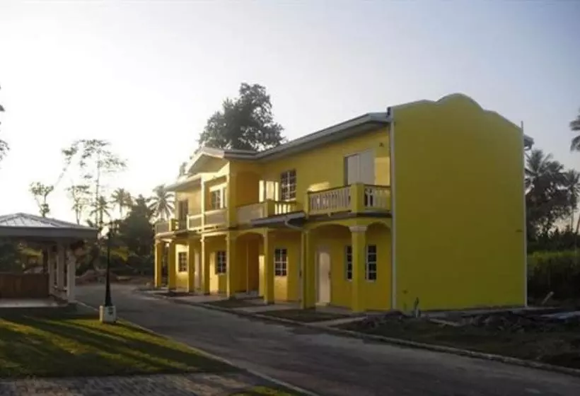 膳宿费 Piarco Village Suites