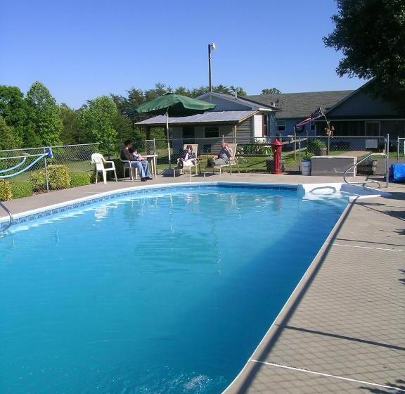 Wolf Creek Farm B&b And Motorcycle Manor At Wolf Creek Farm, Llc