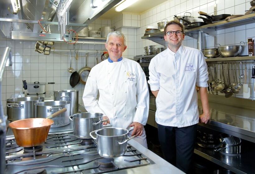 هتل Hôtel Gruber