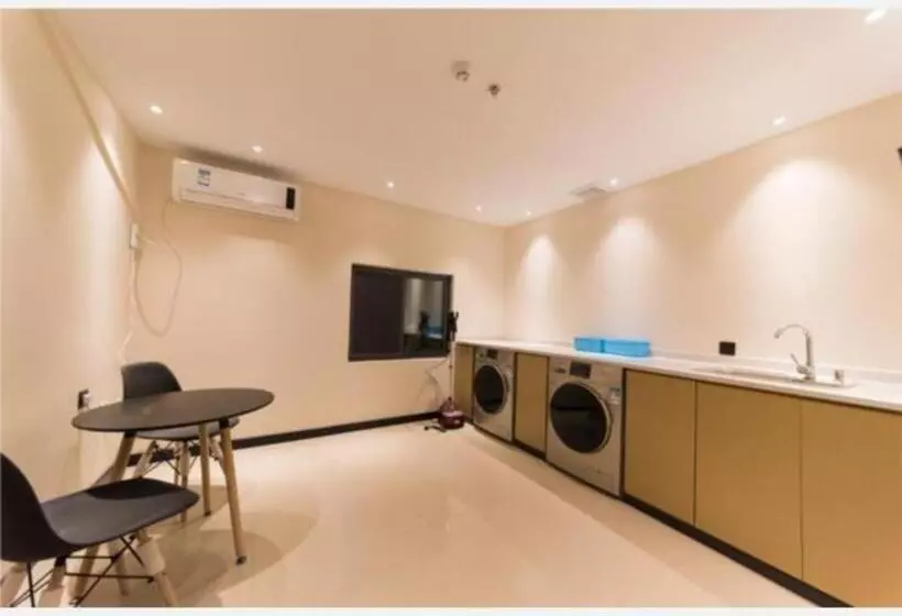 Hotelli City Comfort Inn Xuzhou High Speed Railway Station 2nd Hospital East Hospital