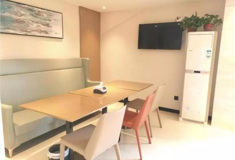 Hotelli City Comfort Inn Xuzhou High Speed Railway Station 2nd Hospital East Hospital