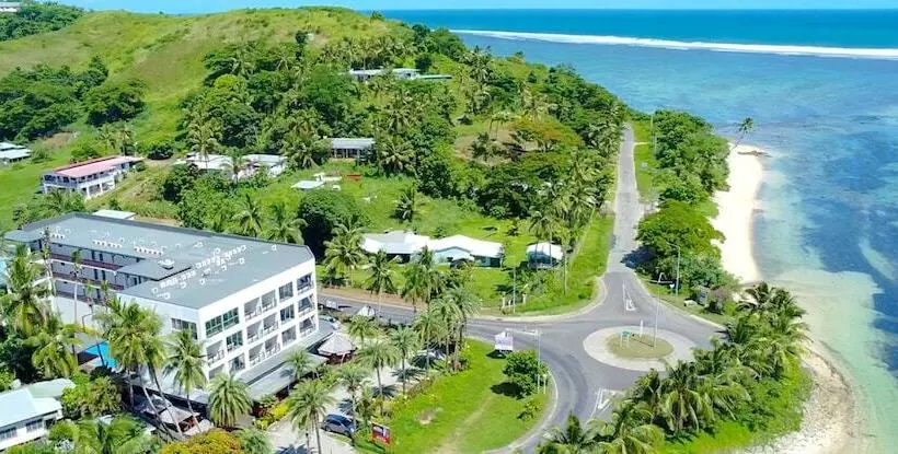 Hotelli Seafront Apartment Coral Coast