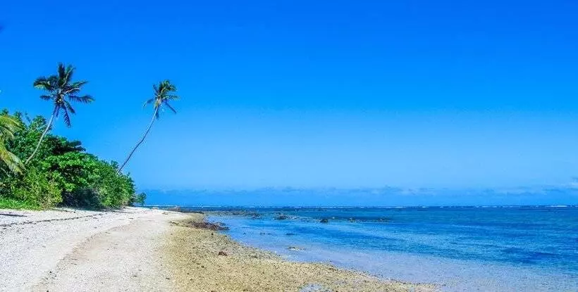 Hotelli Seafront Apartment Coral Coast